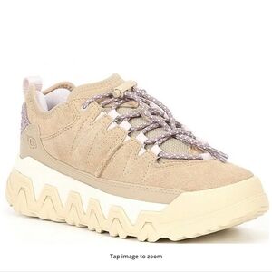 UGG Beige and Cream Sneakers Please Read Full  Descripion Ms9/W10